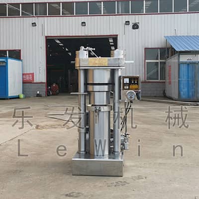 芝麻香油机-榨油坊液